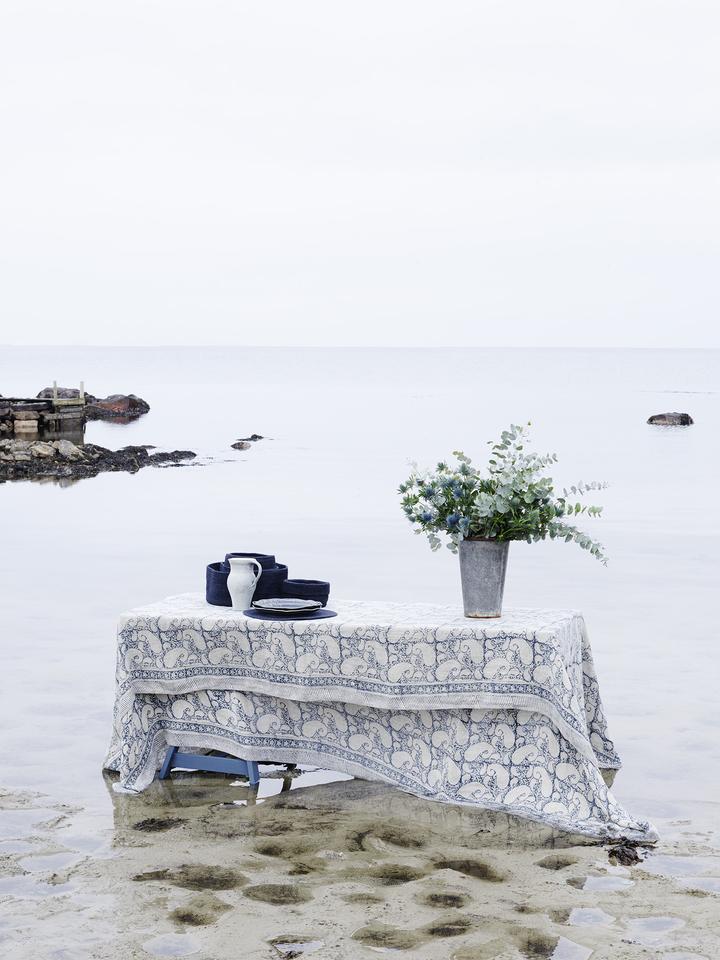 Chamois Big Paisley Linneduk Navy Blue 150x230 cm