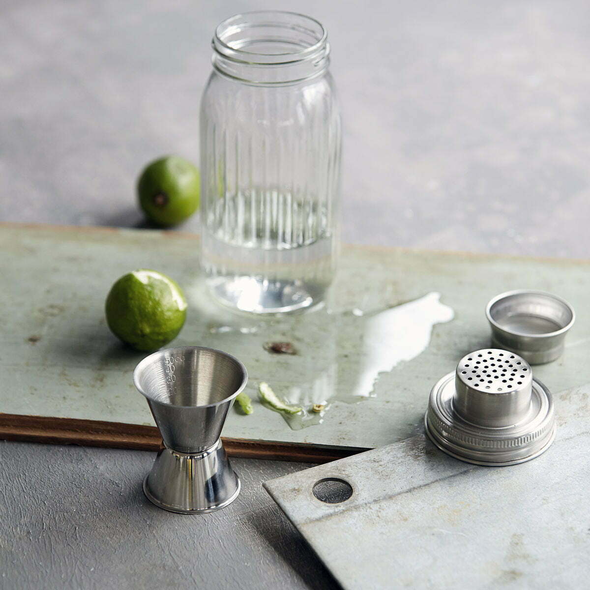 Nicolas Vahé Shaker Grid