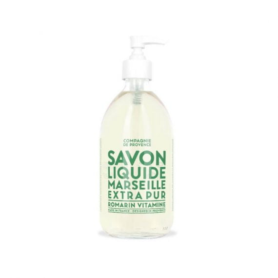 Tvål i pumpflaska av glas från Savon de marseille. Flaskan är genomskinlig med grön text och vit pump. Tvålen är renande och återfuktande och har en frisk doft av rosmarin och grapefrukt