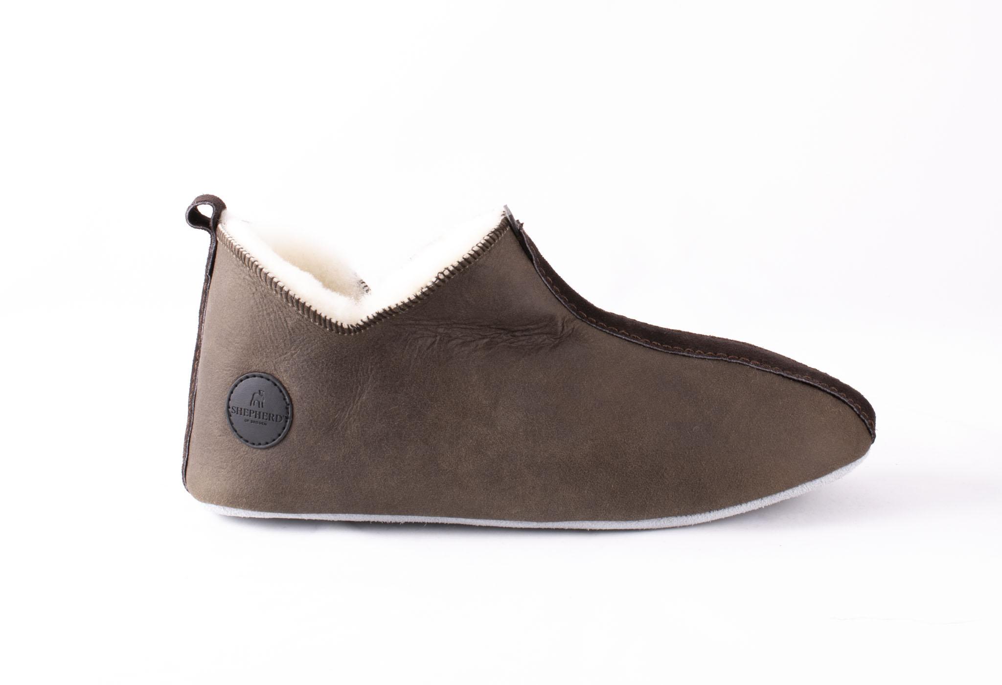 Shepherd Lina Fårskinnstoffla Oiled antique