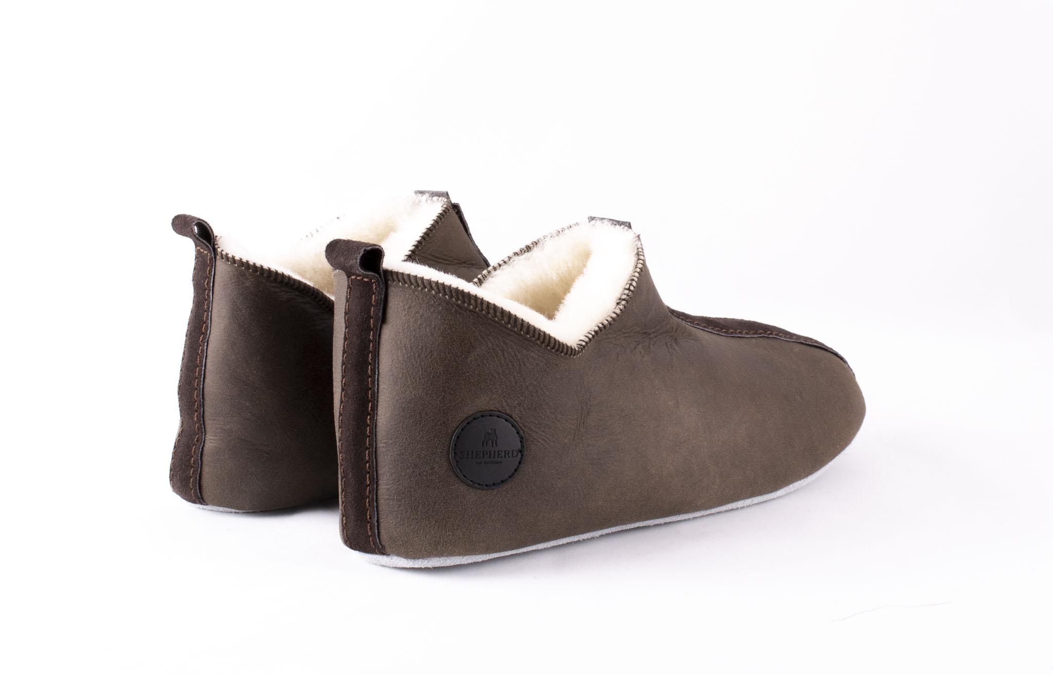 Shepherd Lina Fårskinnstoffla Oiled antique